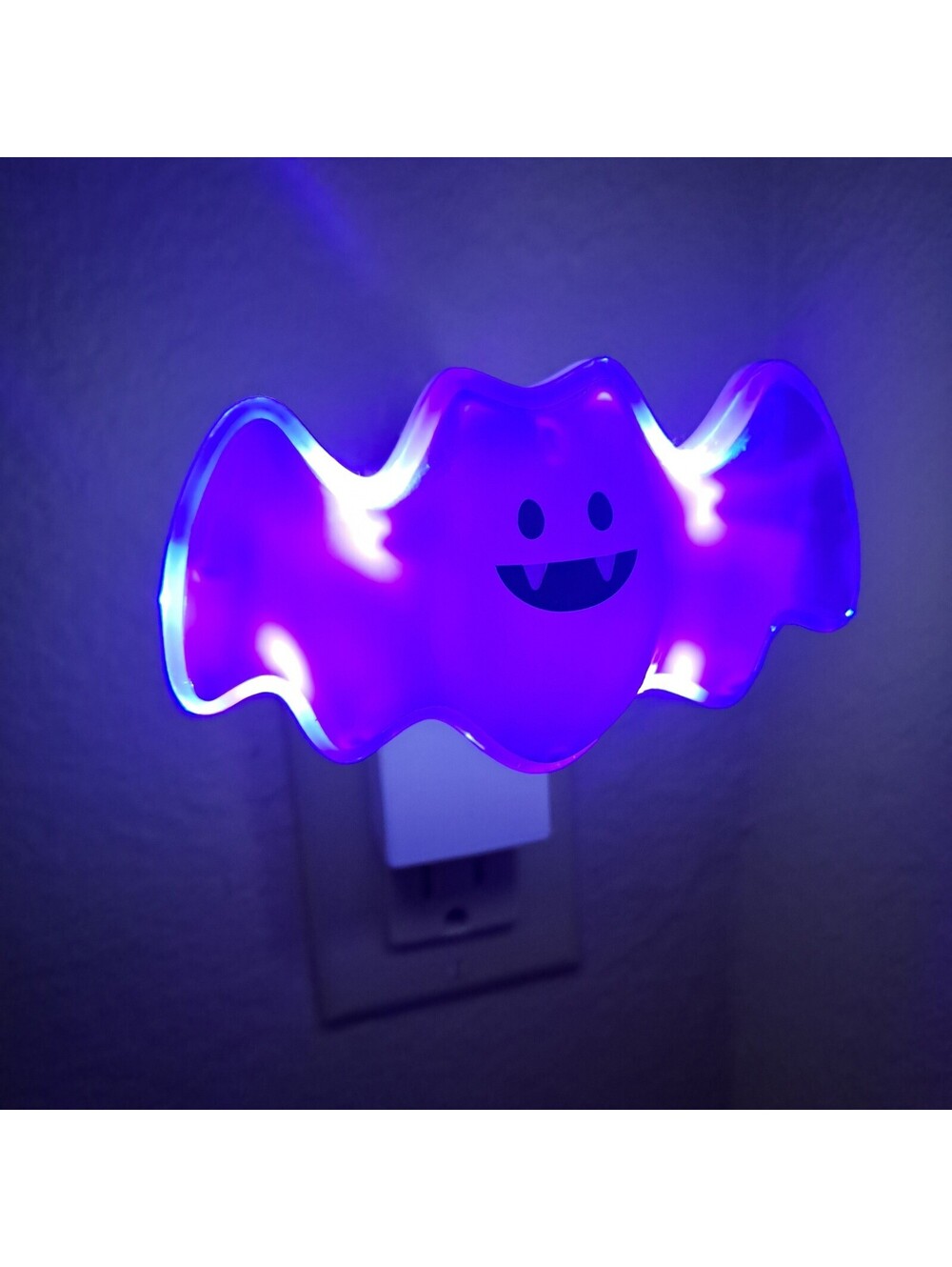 Bath & Body Works Wallflowers Purple Bat Halloween NIGHTLIGHT Fragrance Plug In